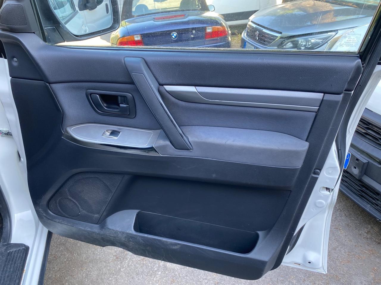 Mitsubishi Pajero 3.2 DI-D 16V aut. 5p. Intense DPF