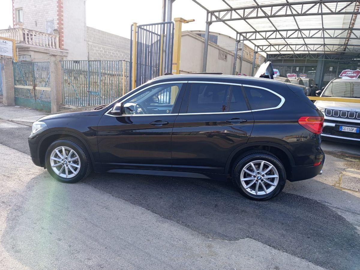 BMW X1 sDrive16d Business NAV/TETTO/RETROC