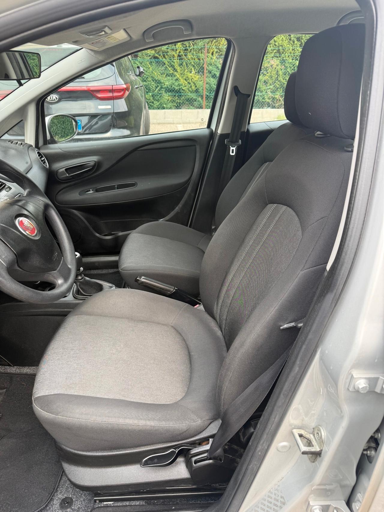 Fiat Punto 1.4 GPL - NEOPATENTATI - 12 MESI DI GARANZIA -