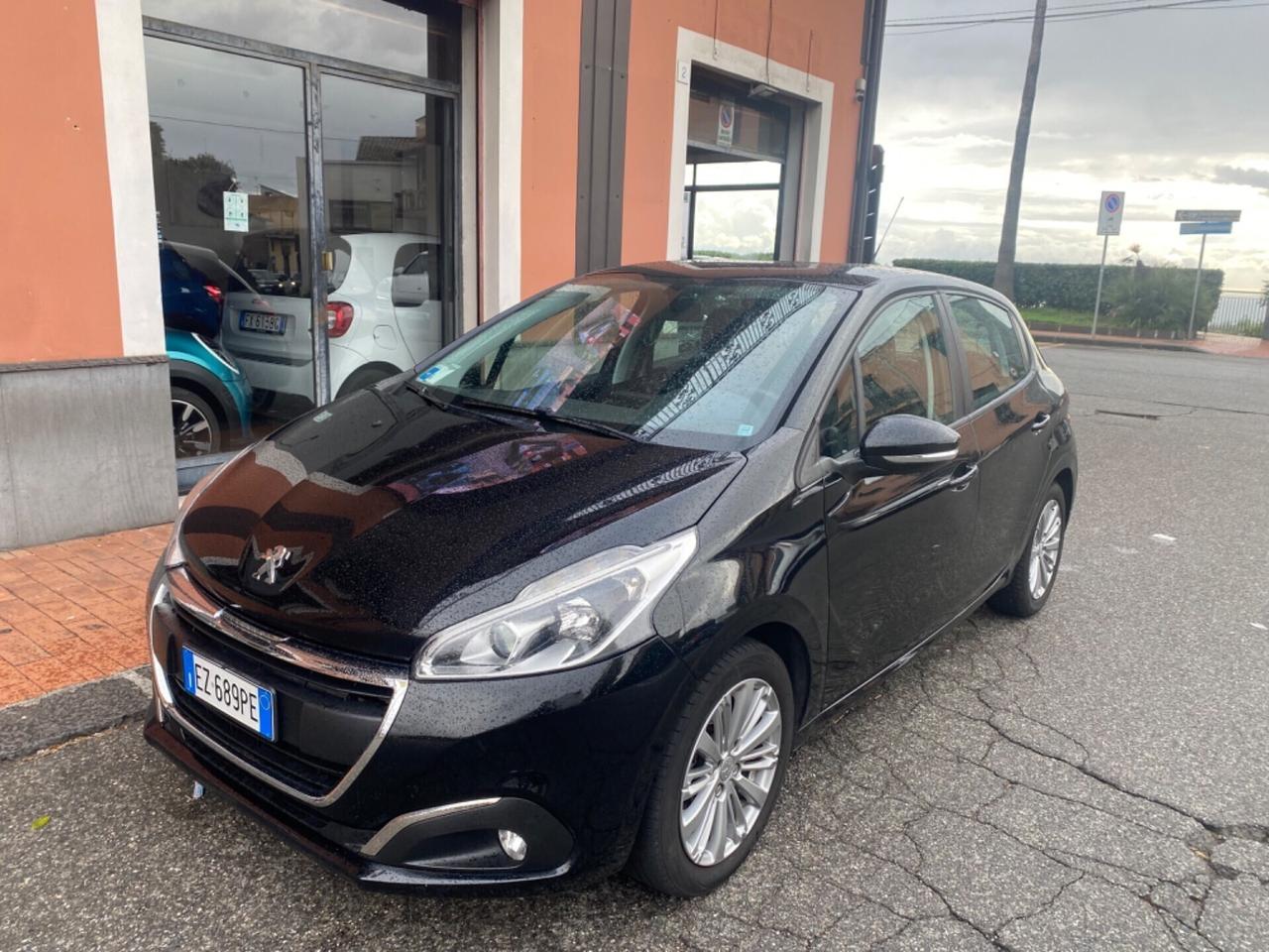 Peugeot 208 PureTech 82 5 porte Allure 2015