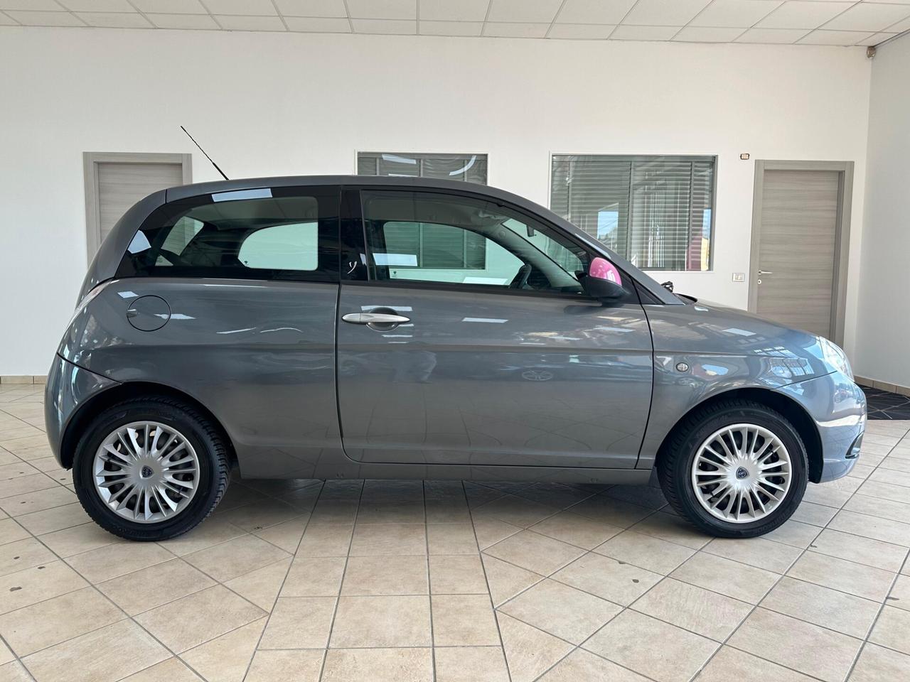 Lancia Ypsilon 1.2 Versus
