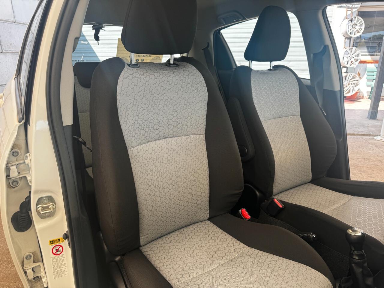 Toyota Yaris 1.0 5 porte Active 70 cv