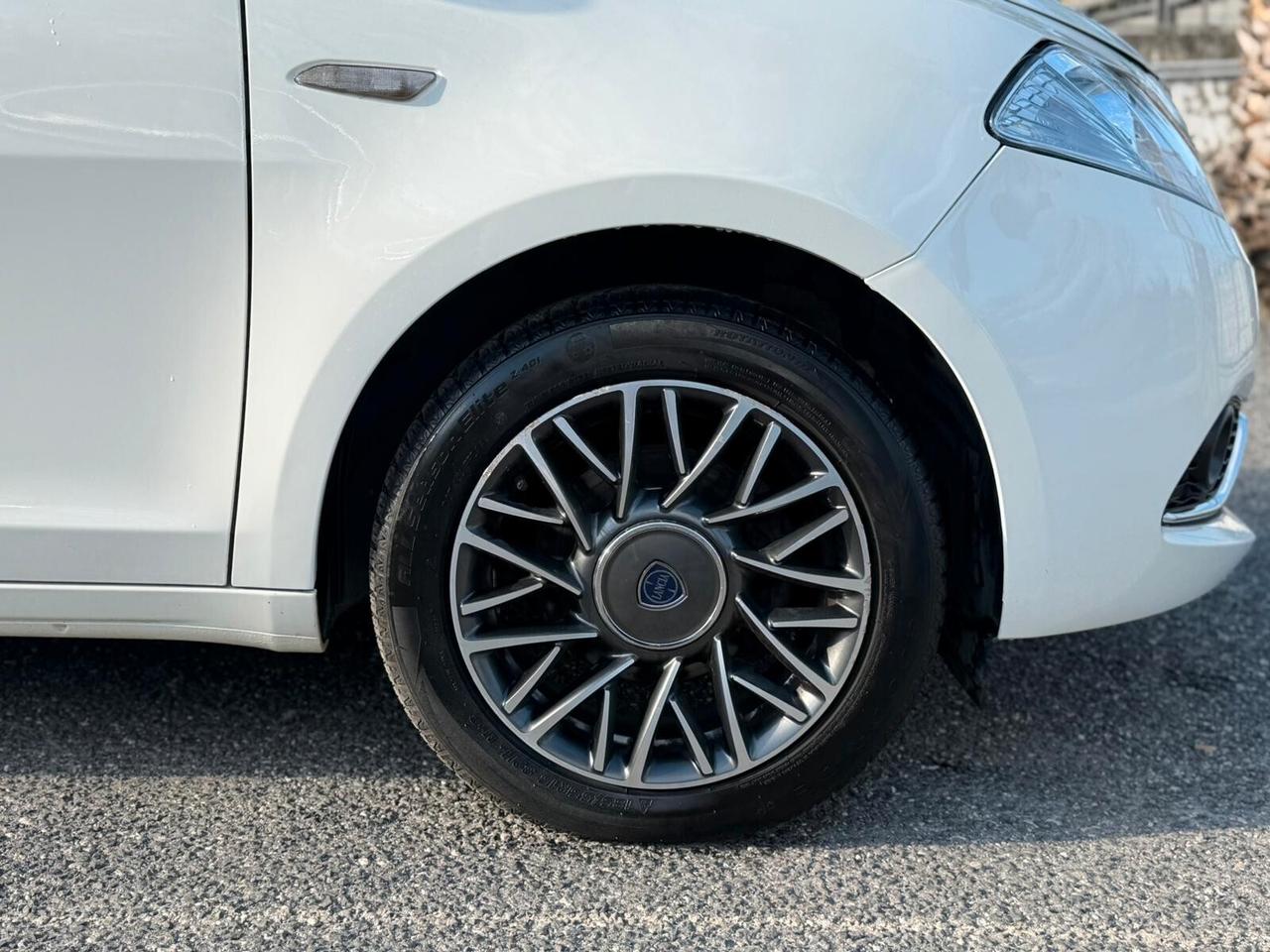 Lancia Ypsilon Tetto Apribile 2016 -GPL Ecochic Gold