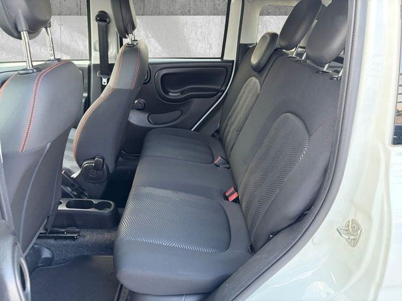 FIAT Panda Cross Panda 1.0 firefly hybrid Garmin s&s 70cv 5p.ti