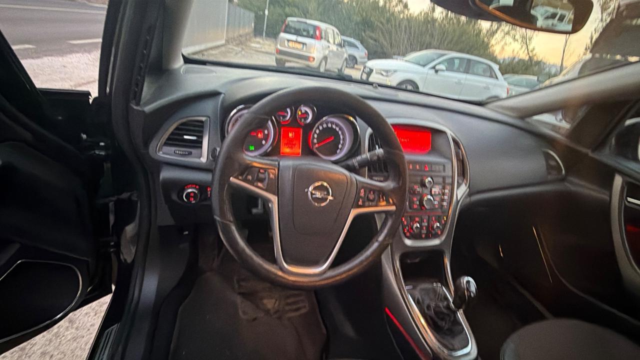 Opel Astra 1.7 CDTI 110CV 4 porte Cosmo Fleet