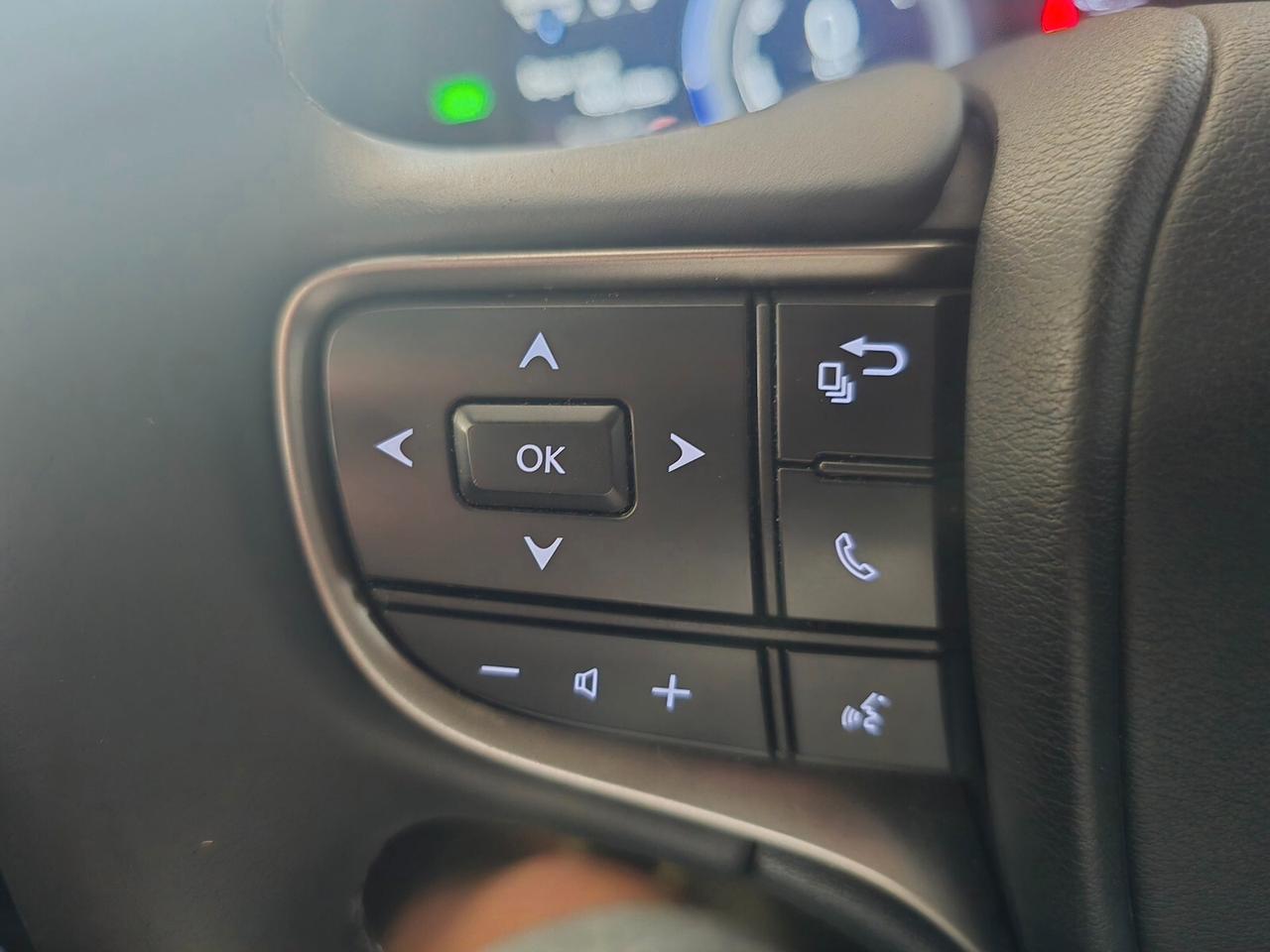 Lexus UX UX Hybrid Business