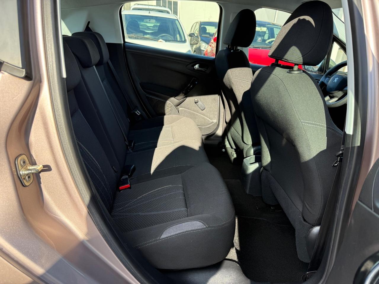 Peugeot 208 1.2 VTi 82 CV 5 porte