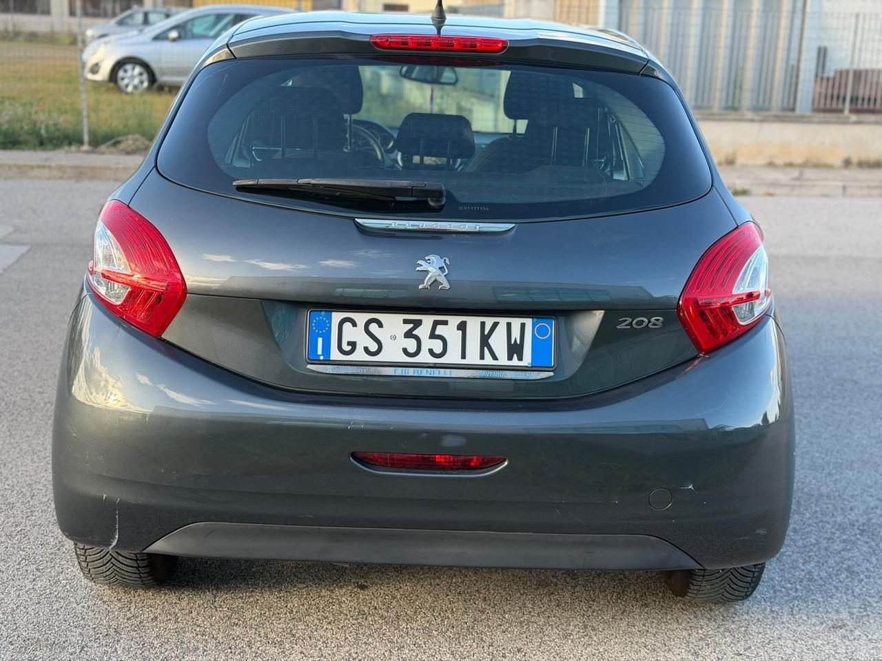 Peugeot 208 1.4 HDi 2014 Allure