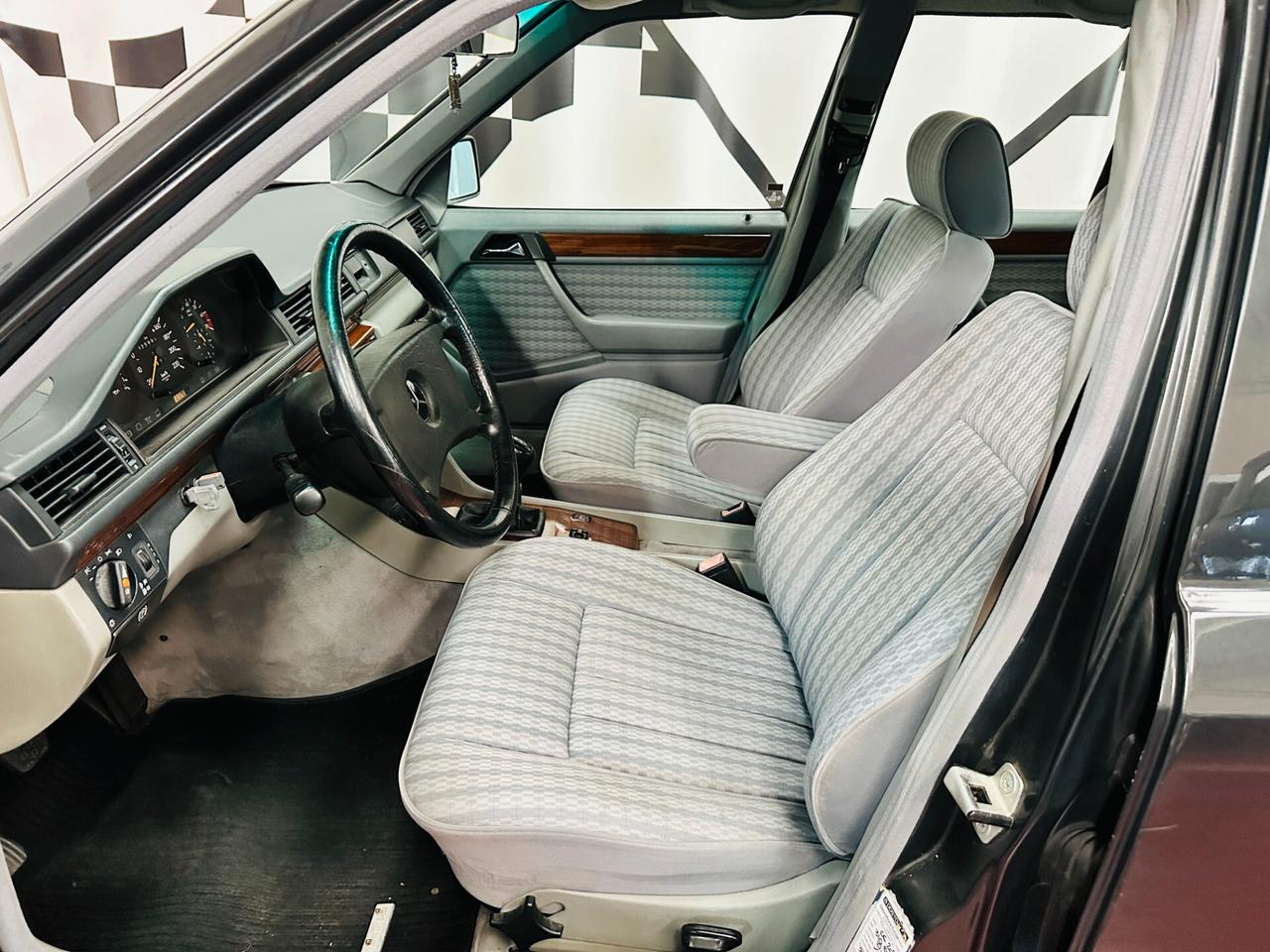 Mercedes-benz 200E W124 BERLINA ASI 1991