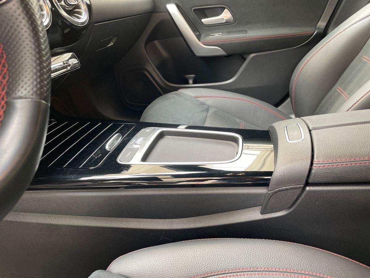 Mercedes-Benz CLA Coupe - C118 2023 - CLA Coupe 200 d AMG Line Premium auto