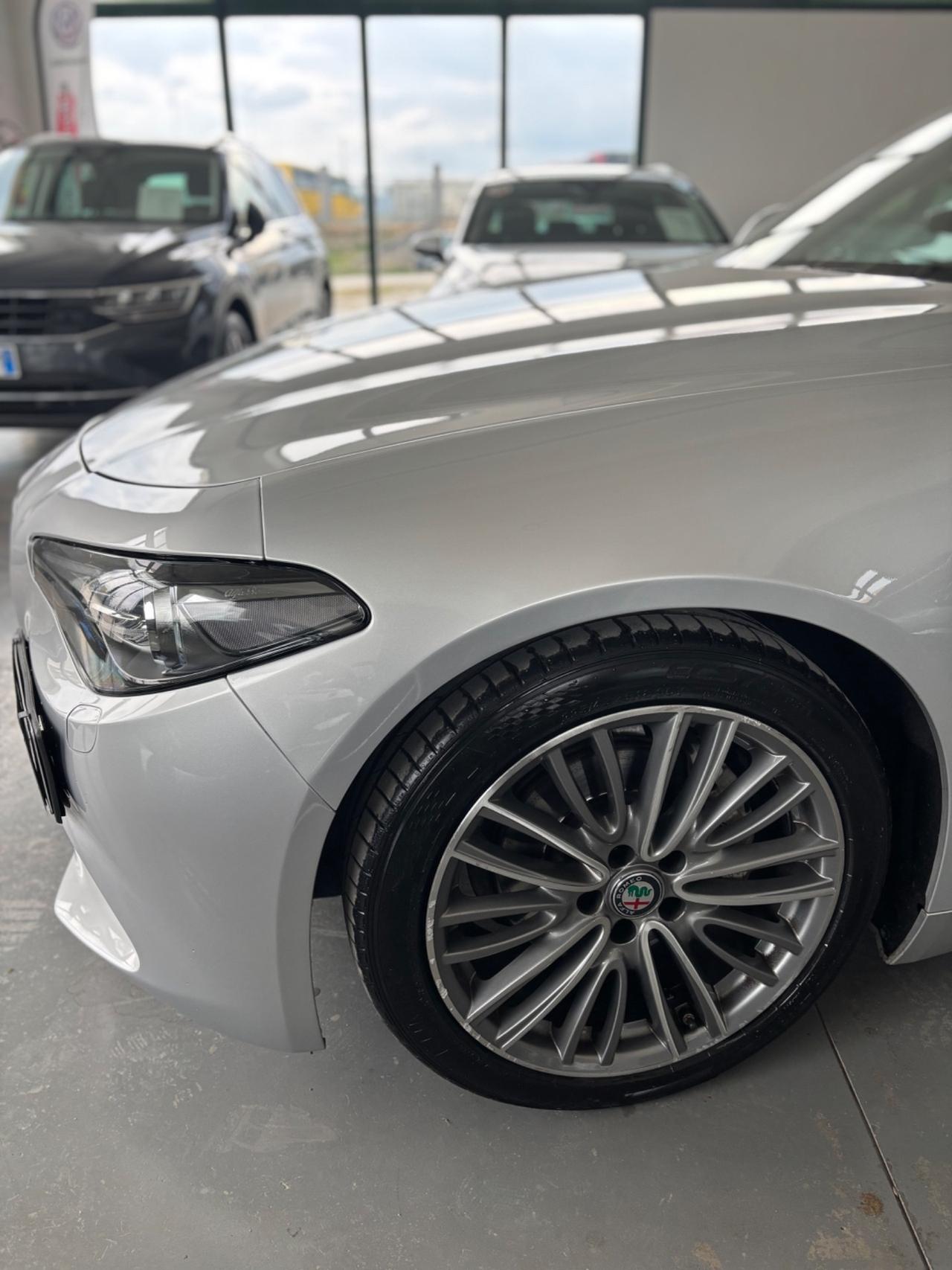 Alfa Romeo Giulia 2.2 Turbodiesel 180 CV Super