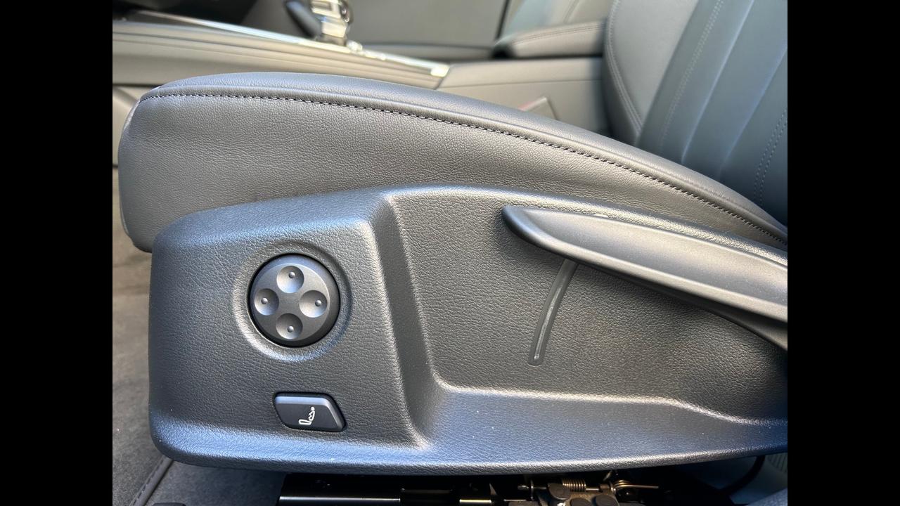 Audi A4 Avant TDI2.0 4L150 A7