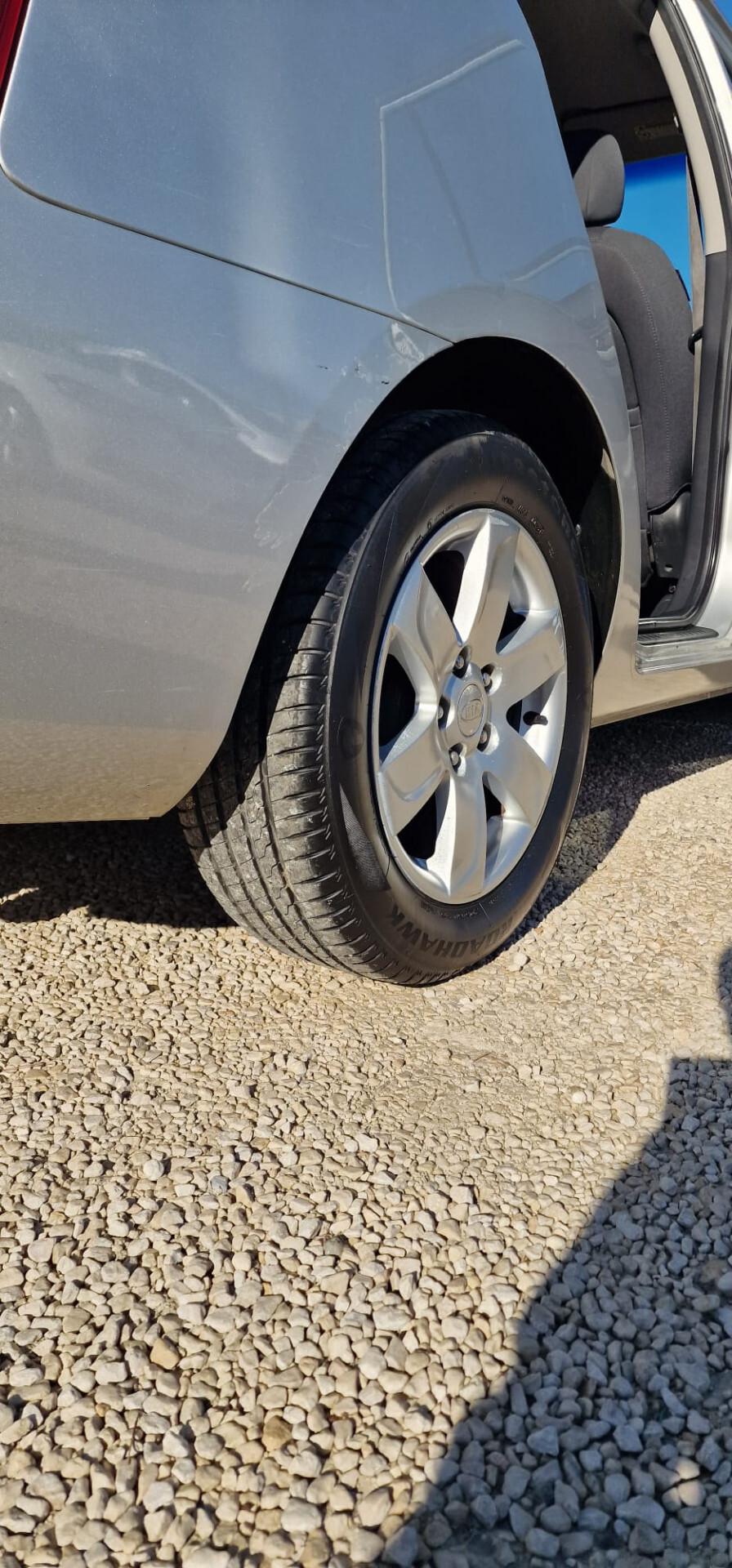 Kia Carens 2.0 16V CRDi VGT EX Class