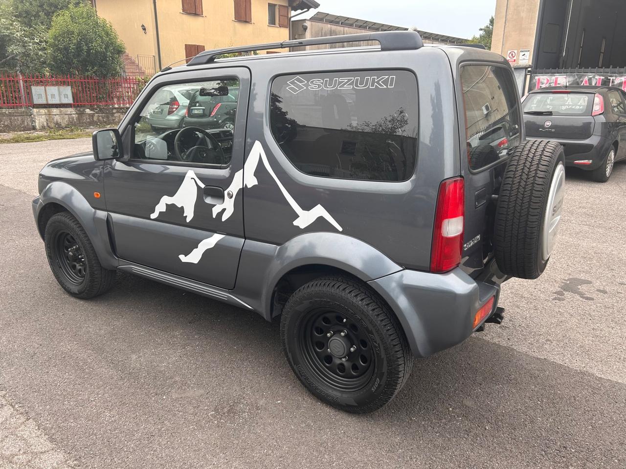Suzuki Jimny 1300 benzina gancio traino