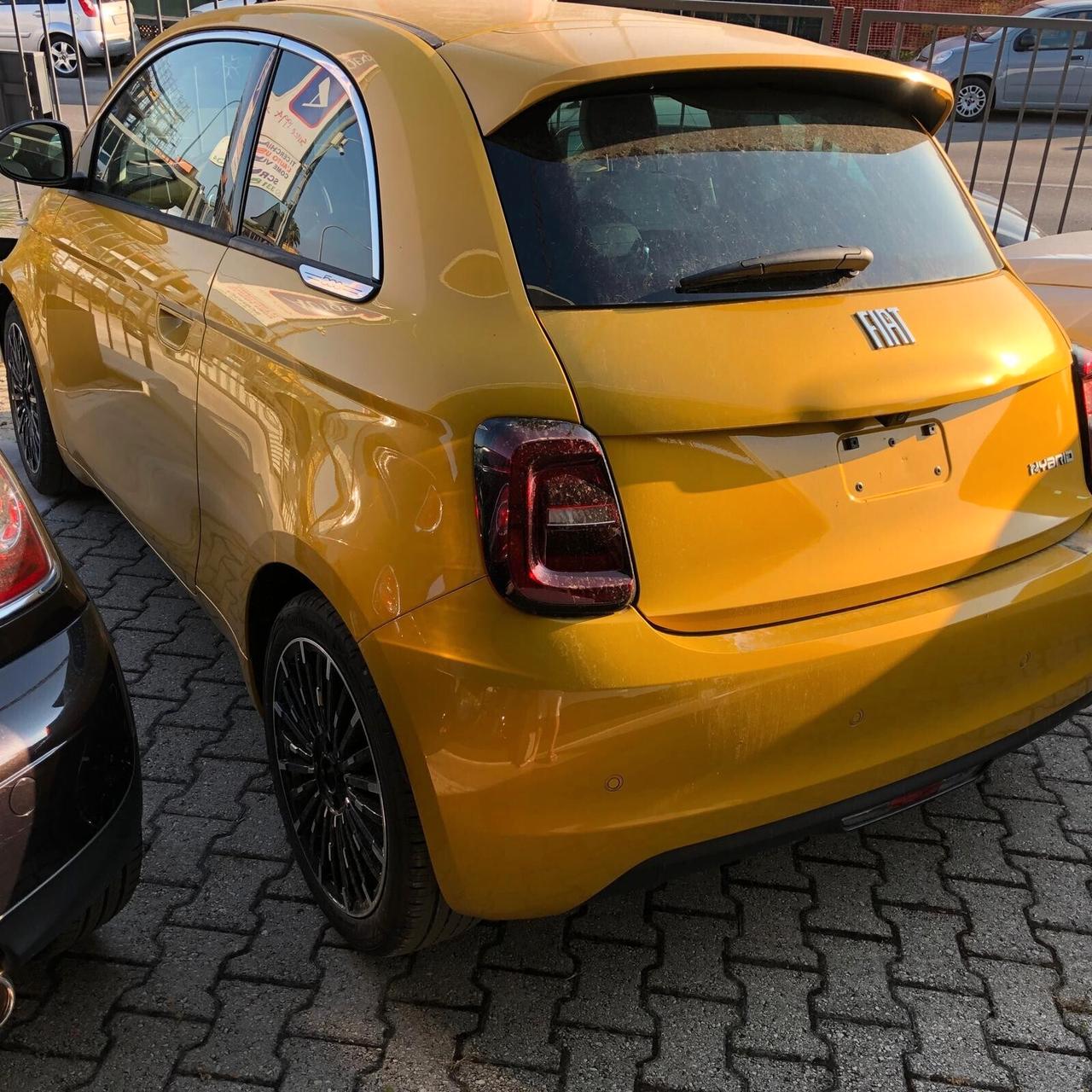 Fiat 500 1.0 Hybrid NUOVA UFFICIALE ITALIANA DA IMMATRICOLARE