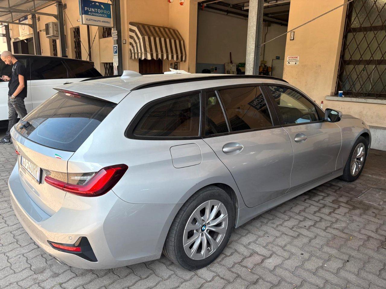 BMW 318 d Touring IBRIDO 48V AUTOMATICO