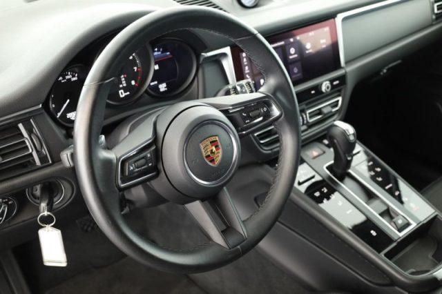 PORSCHE Macan 2.0