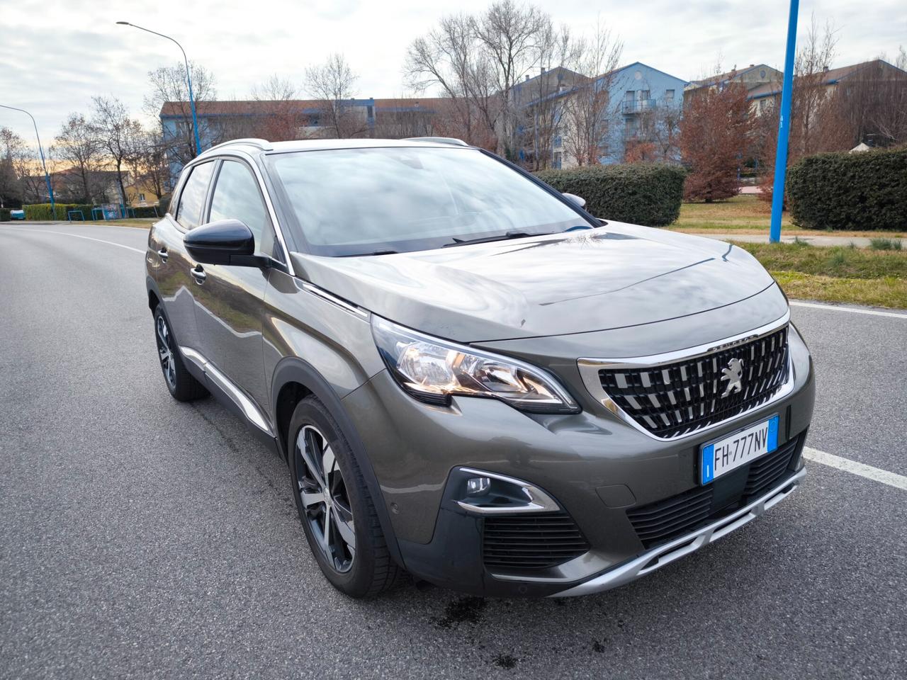 PEUGEOT 3008 1,6 BLUEHDI GT LINE – CAMBIO AUTOMATICO