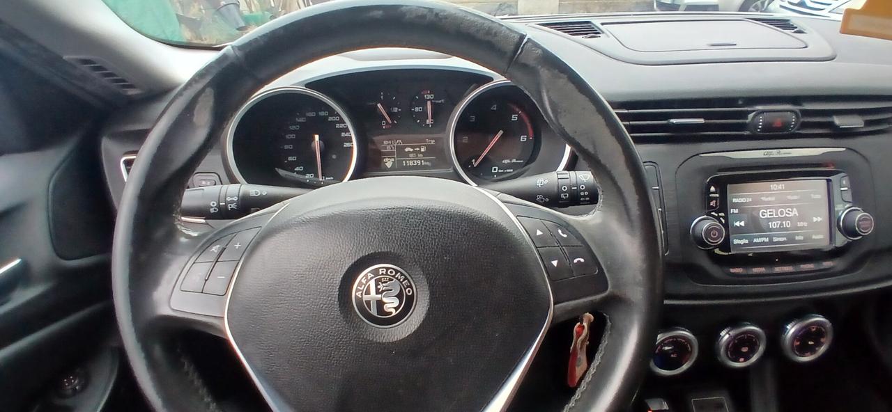 Alfa Romeo Giulietta 1.6 JTDm 120 CV neopatentati