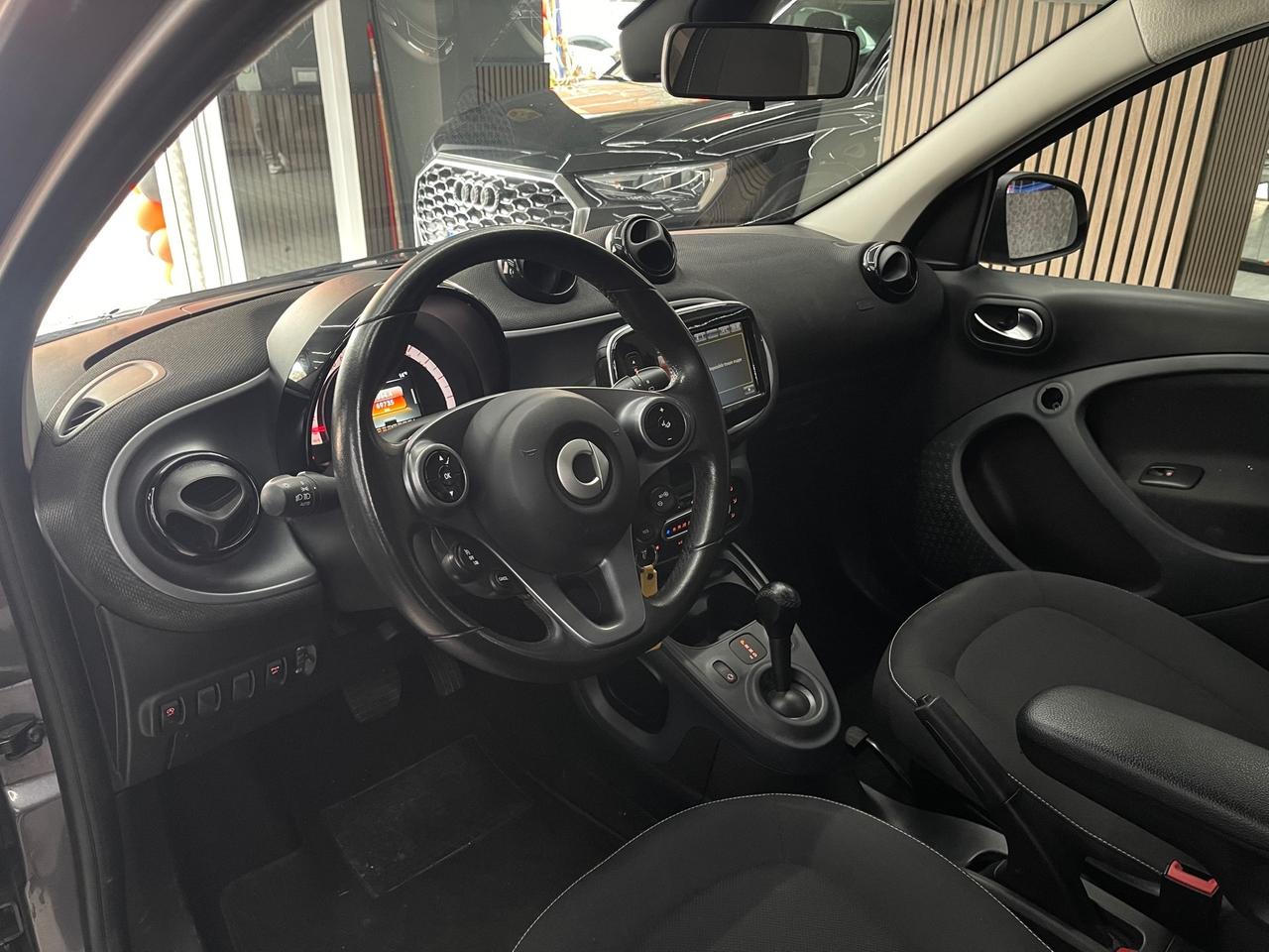 Smart ForFour Smart for four Super passion 90 cv Navi-Led VETTURA AZIENDALE PRONTA CONSEGNA VISIBILE IN SEDE !!!