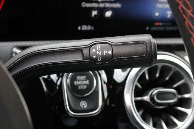 MERCEDES-BENZ A 180 dAutomatic AMGLine Premium Night Edition Uniprop.