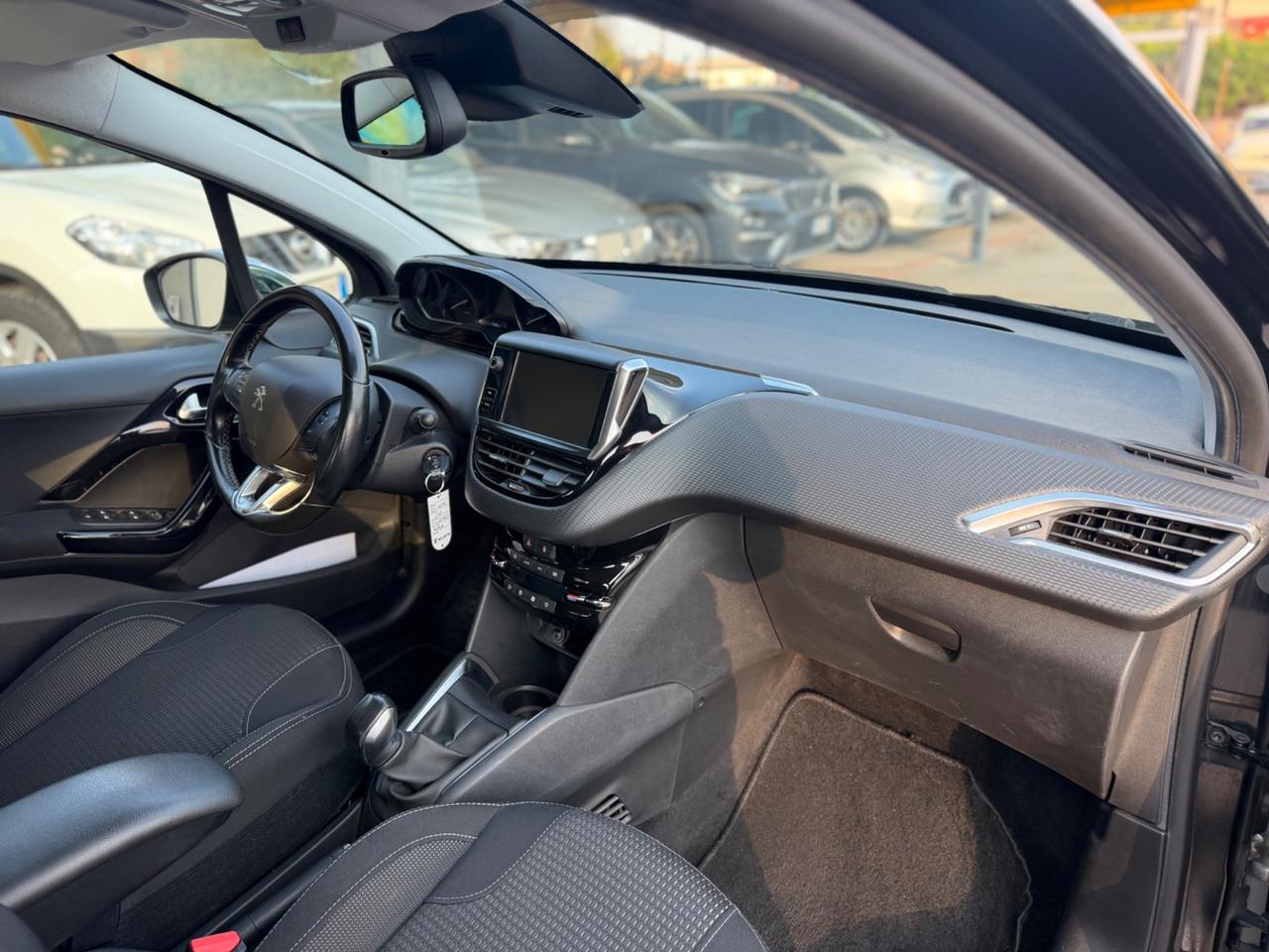 Peugeot 208 82cv 5 porte Allure Km Certificati