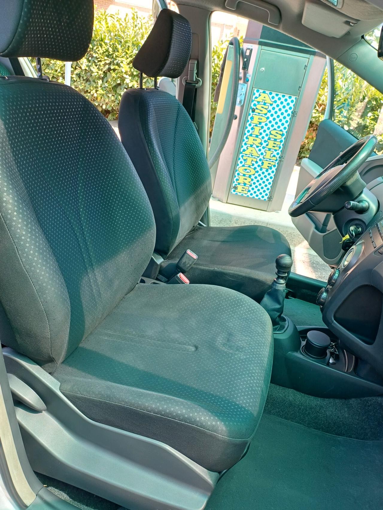 Toyota Yaris 1.3 5 porte Sol