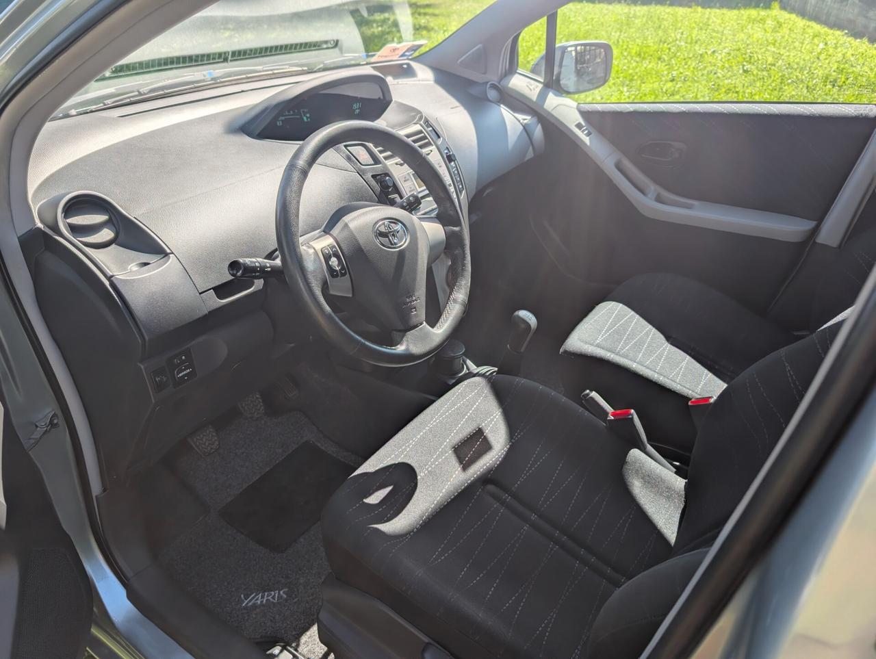 Toyota Yaris 1.3 5 porte UNICO PROPRIETARIO OK NEOP.