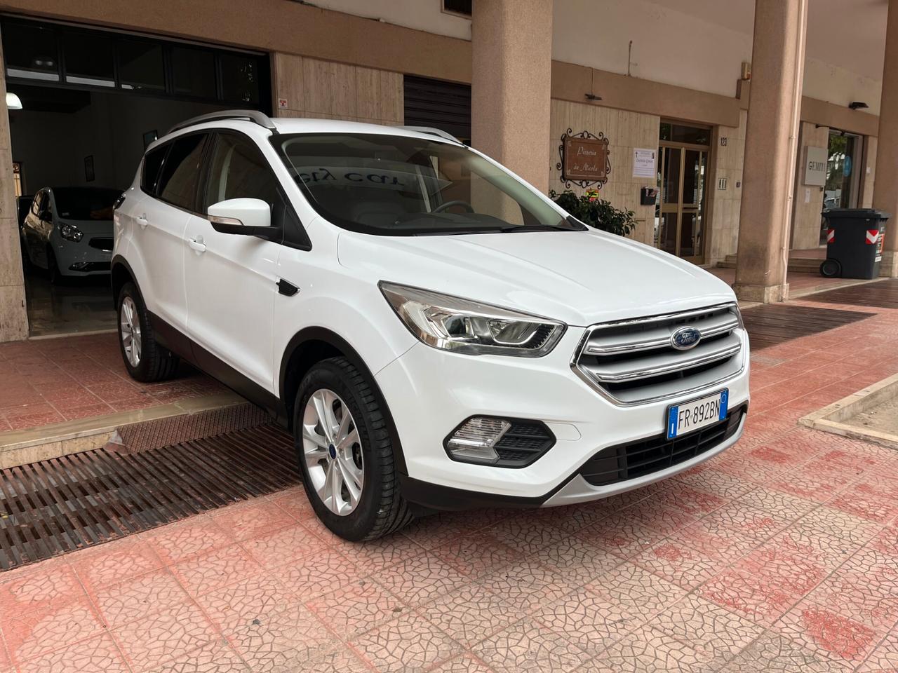 Ford Kuga 1.5TDCI 120CV Titanium perfetta-2018