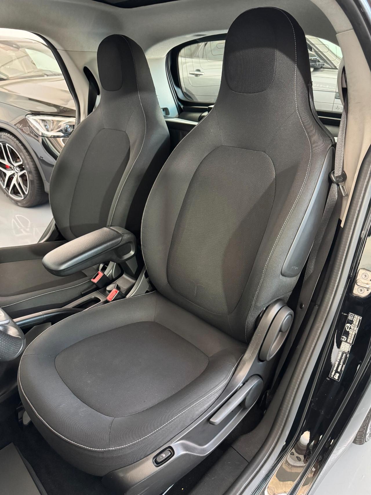 smart forTwo Passion 1.0CC 71CV Auto Bluetooth OK Neopatentati