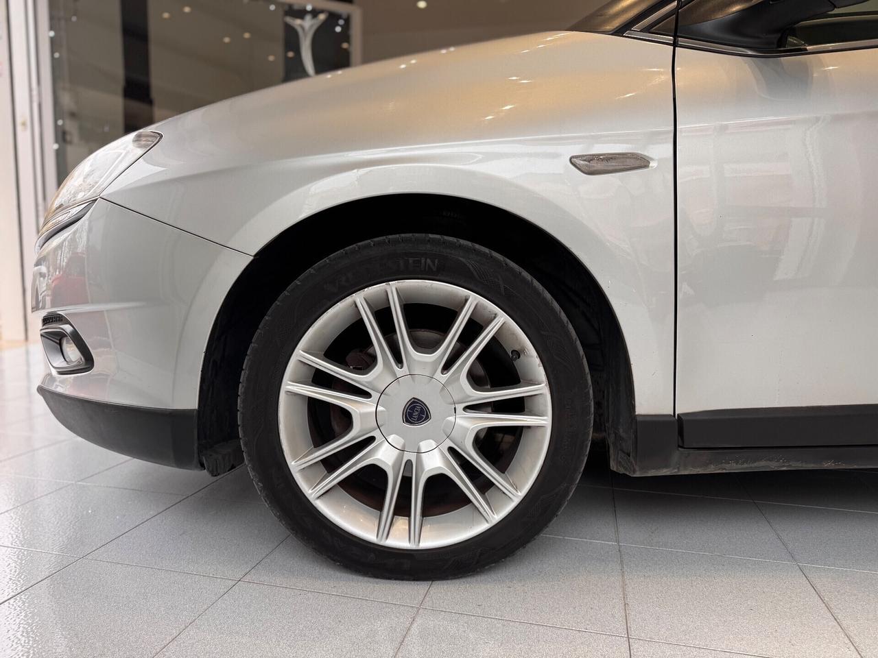 Lancia Delta 1.6 MJT Platino “TETTO APRI”