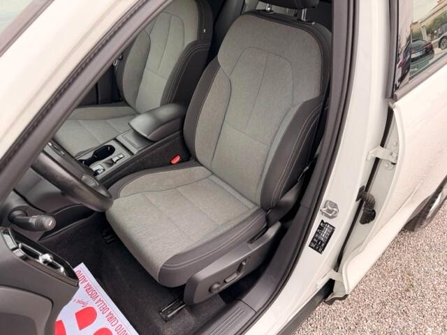 Volvo XC40 1.5 t3 163 cv Momentum Pro Automatica