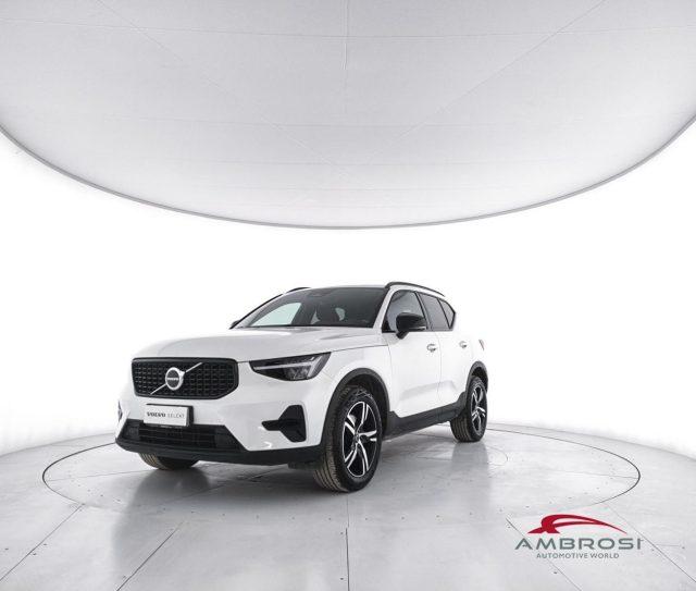 VOLVO XC40 2.0 b3 Plus Dark auto - AUTOCARRO N1