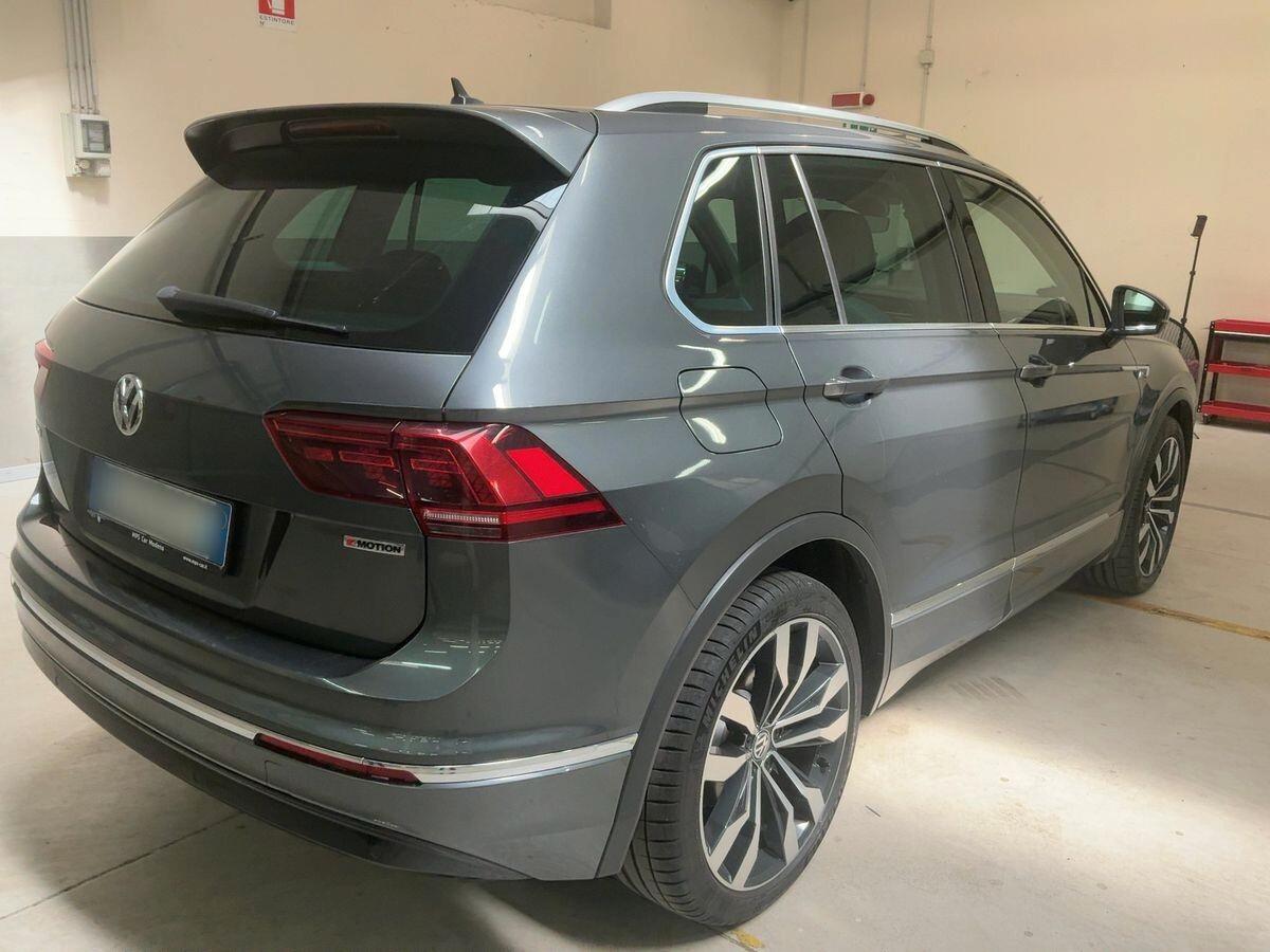 Volkswagen Tiguan 2.0 TDI 150 cv DSG 4MOTION R-LINE