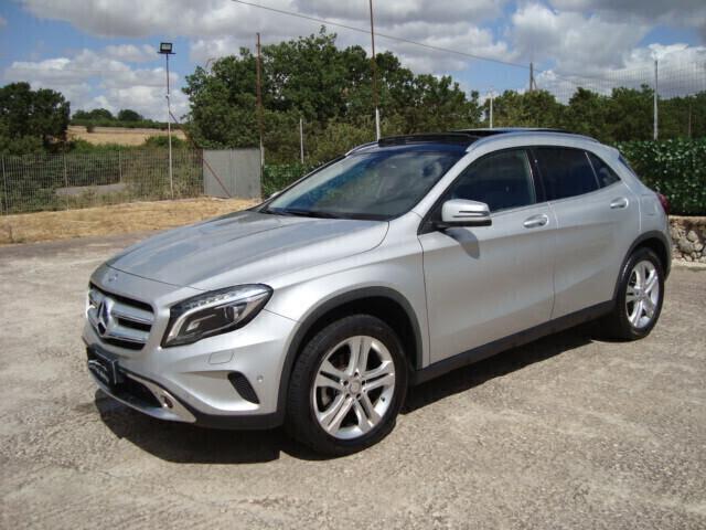 Mercedes- GLA 200d Automatic ''TETTO PANORAMICO''