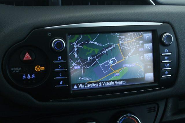 TOYOTA Yaris 1.0 5 porte Business / Neopatentati