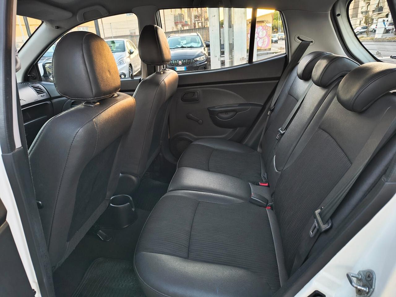 KIA PICANTO 1.0 BENZINA UNCOPROPRIETARIO 2010