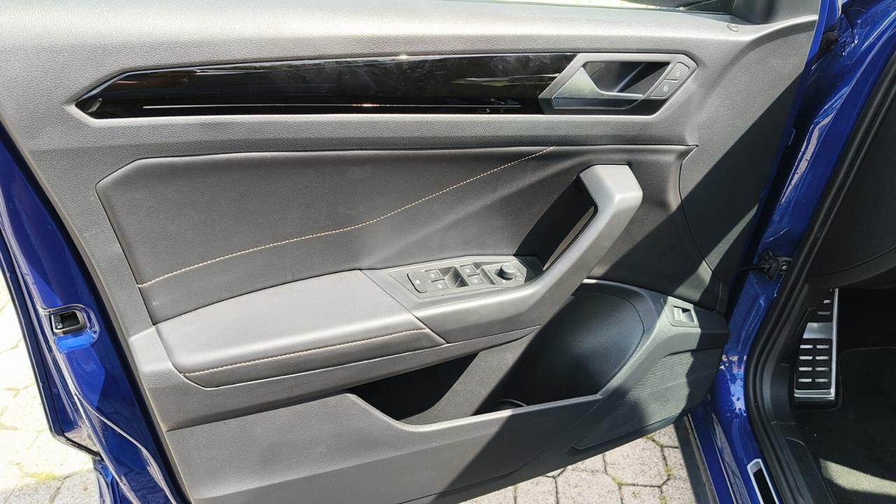VOLKSWAGEN T-ROC 2.0 TDI 150CV 4MOTION R-LINE 4X4 4WD