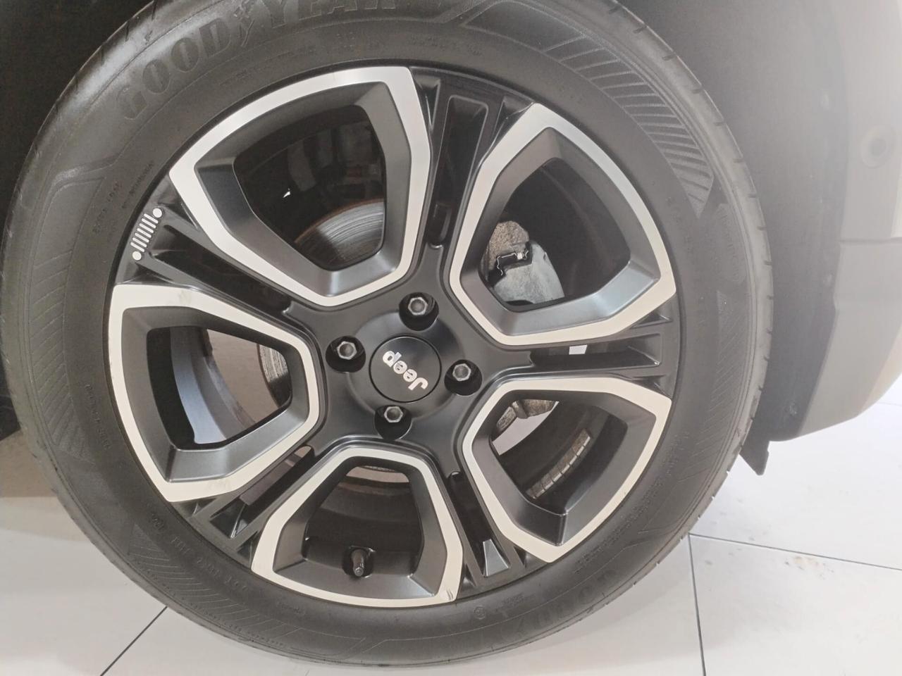 Jeep Avenger 1.2 Turbo 100 CV Summit