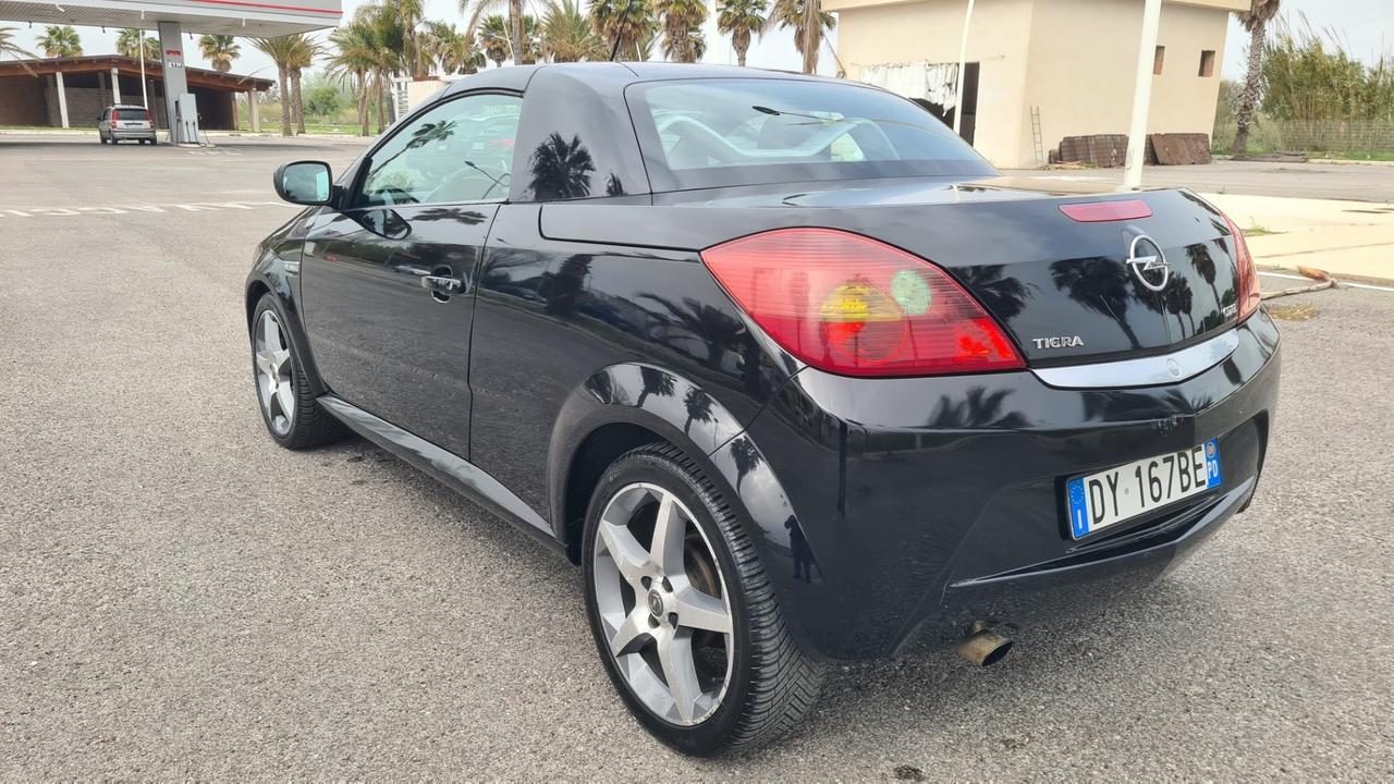 Opel Tigra TwinTop 1.3 CDTI Sport