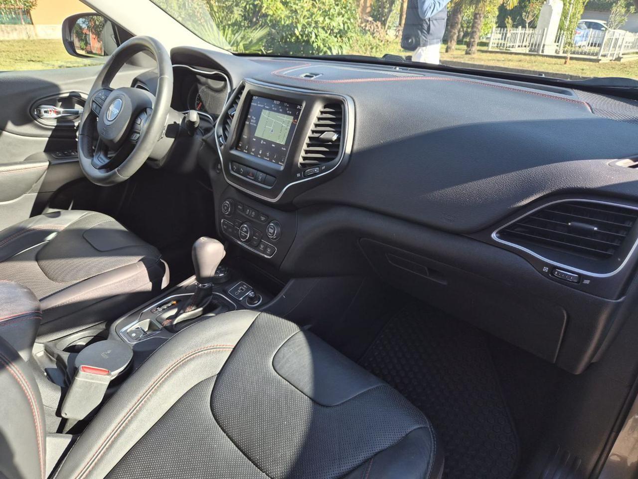 JEEP Cherokee trailhawk SOLO 19000 KM PARI AL NUOVO