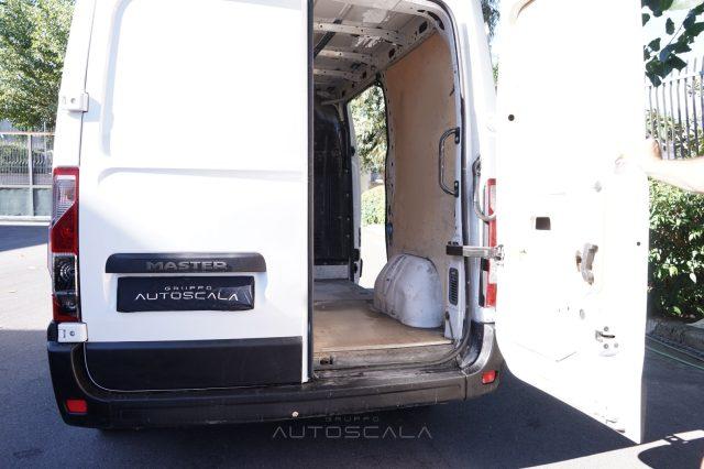 RENAULT Master T28 2.3 dCi 135 PC-TM Furgone Ice
