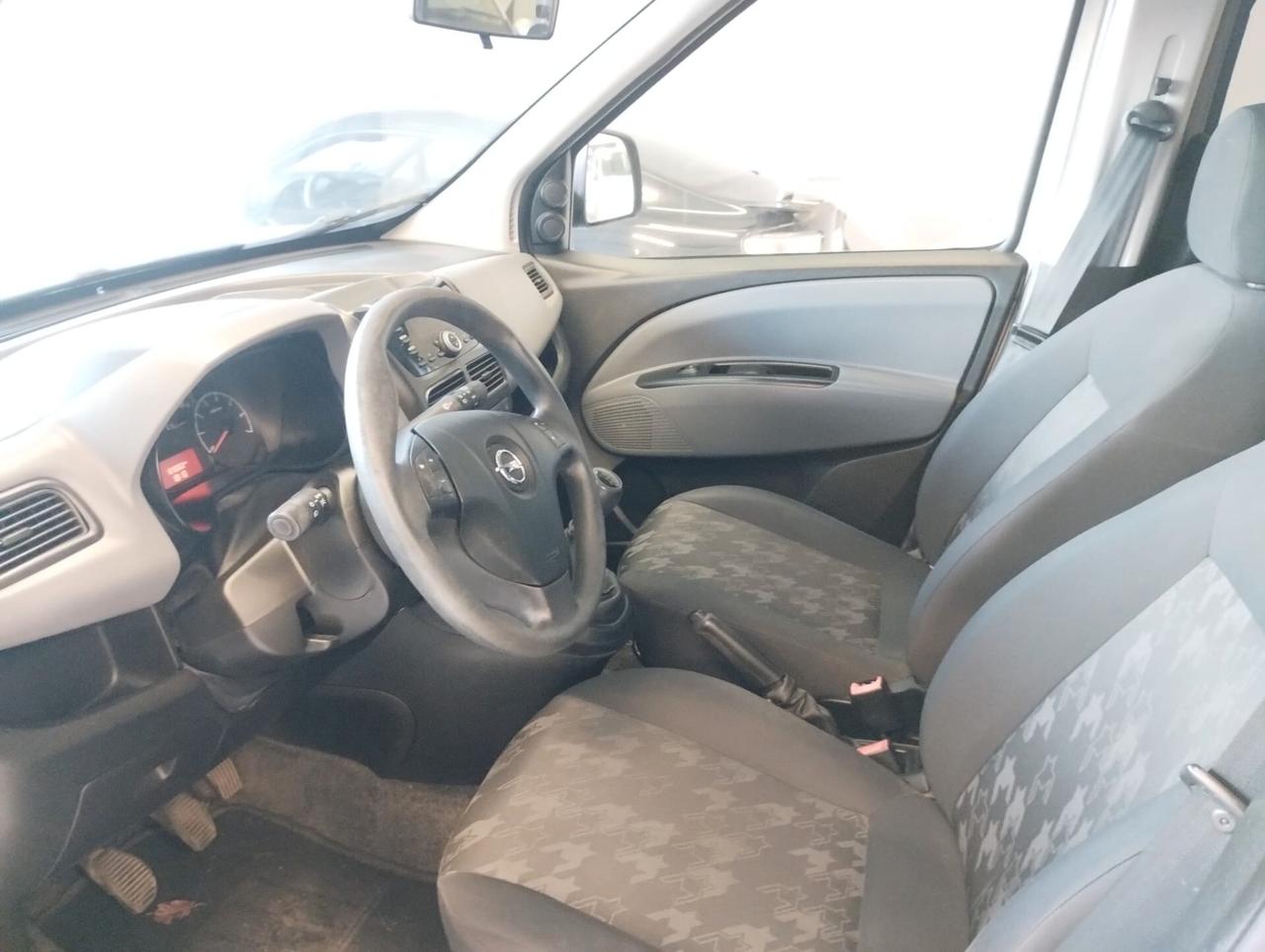 Opel Combo 1.4 95CV PC-TA Cosmo 123.000KM