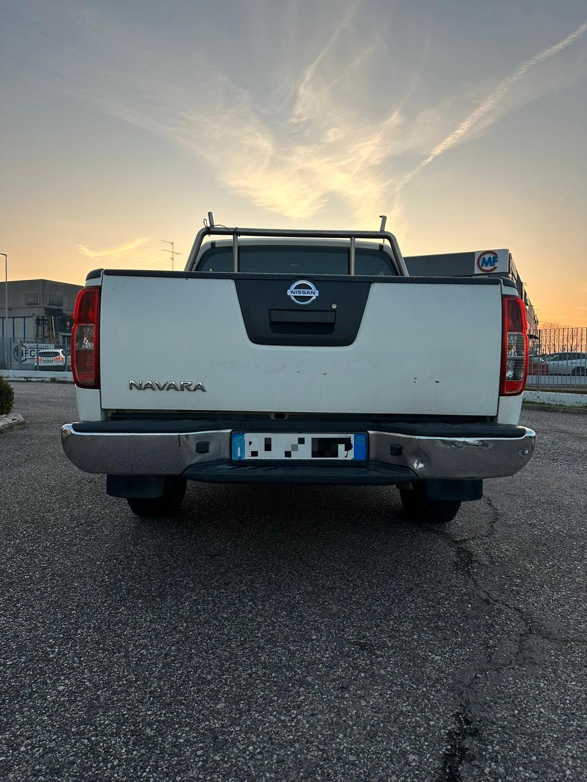 NISSAN NAVARA 2.5 DIESEL 4X4