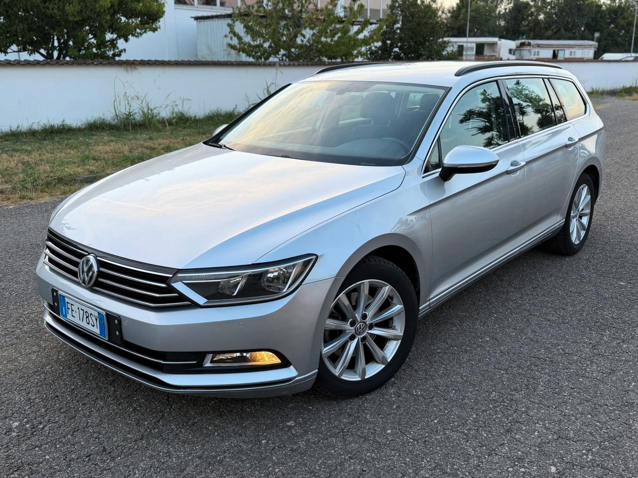 Volkswagen Passat 1.6 TDI DSG AUTOMATICO BlueMotion