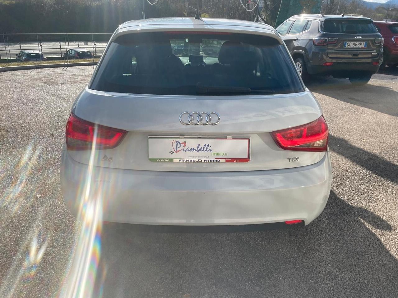 Audi A1 1.6 TDI S tronic Attraction NEOPATENTATI