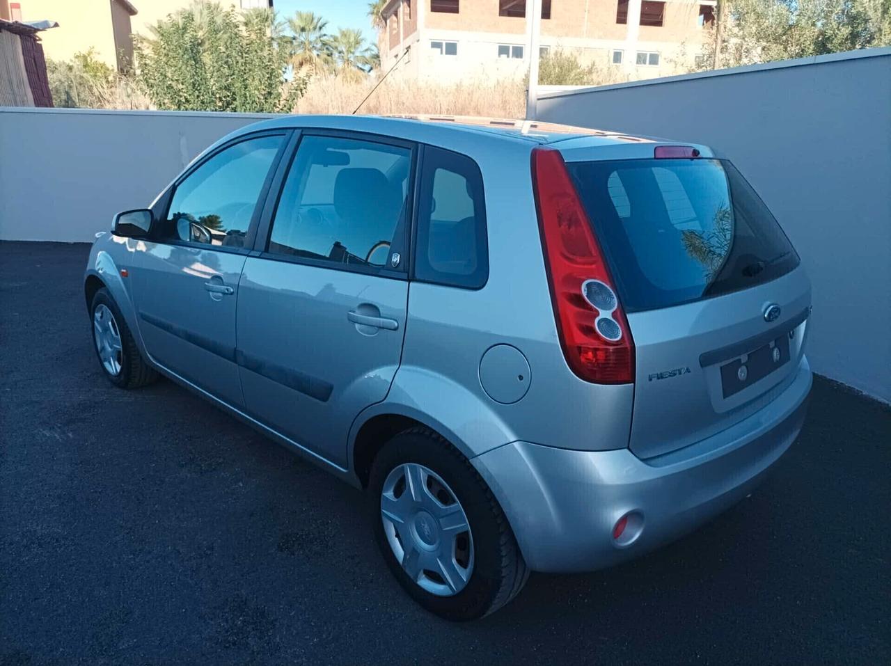 Ford Fiesta 1.4 TDCi 5p. Ghia