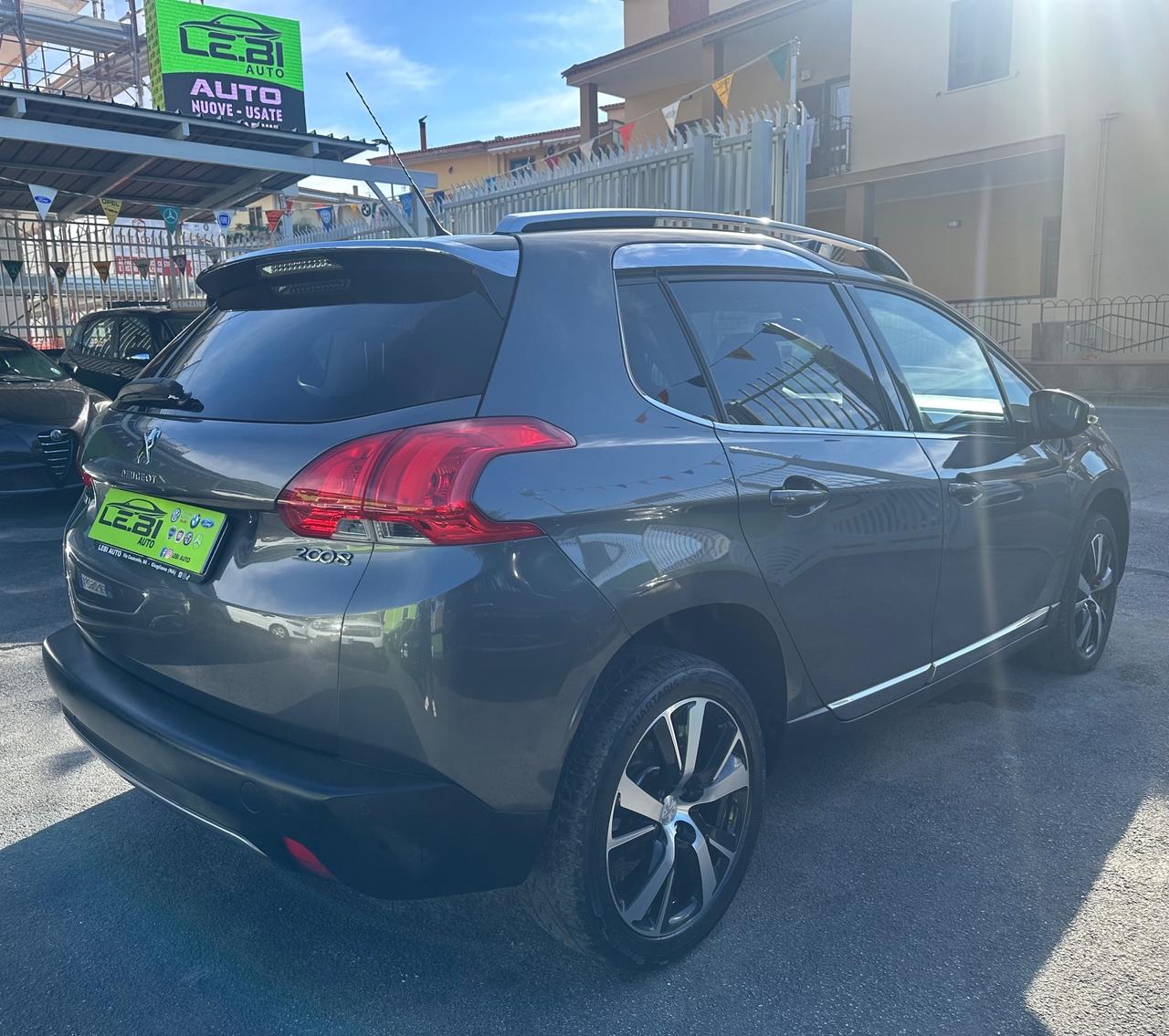 Peugeot 2008 HDi 120 Black Matt 100.000 Km