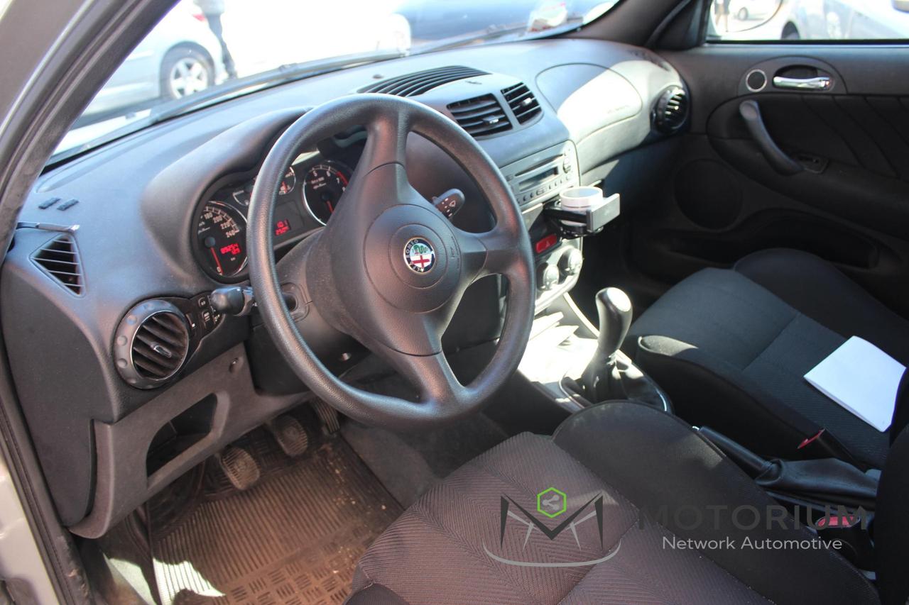 Alfa Romeo 147 5 Porte 147 5p 1.6 ts 16v Moving 105cv