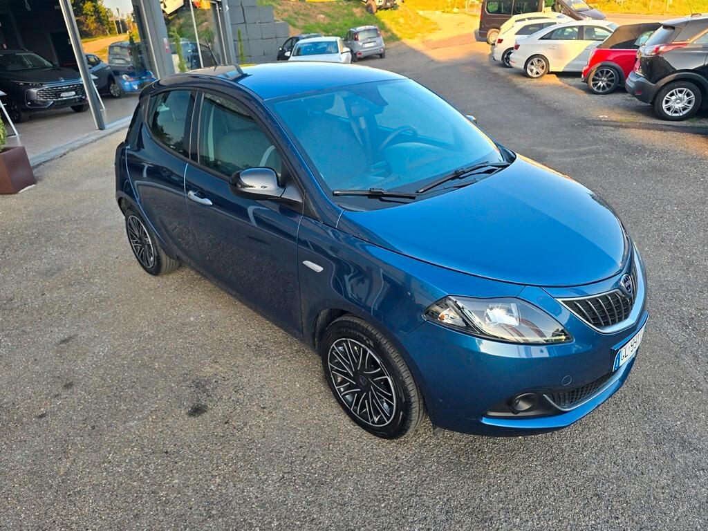 Lancia Ypsilon 1.0 FireFly 5 porte S&S Hybrid Silver Plus